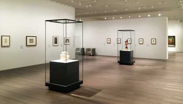 Goppion has produced the display cases for the Artizon Museum in Tokyo ...