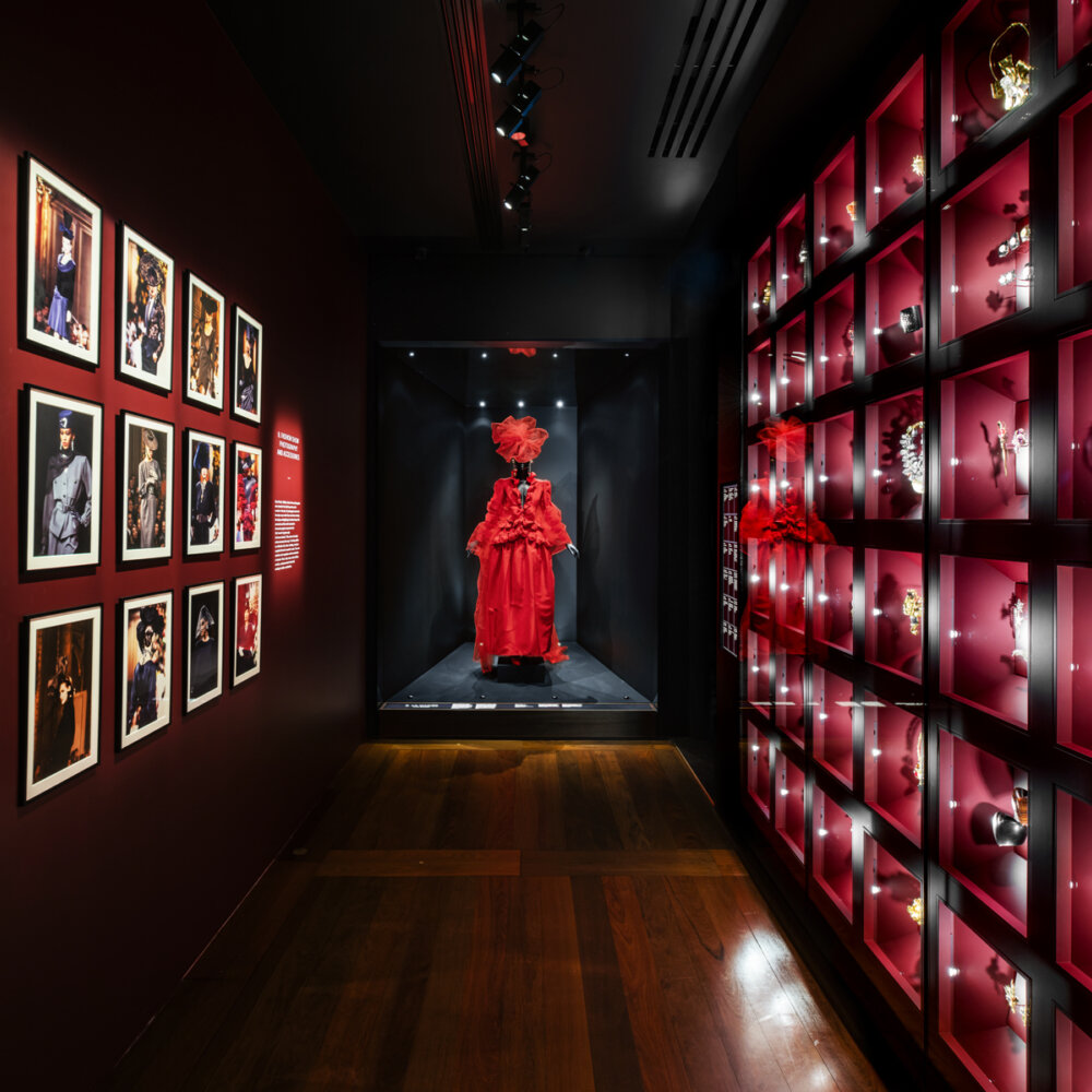 アート・デザイン・音楽 LES MUSEES YVES SAINT LAURENT Yves Saint Laurent at 5 French Museums - The New York Times